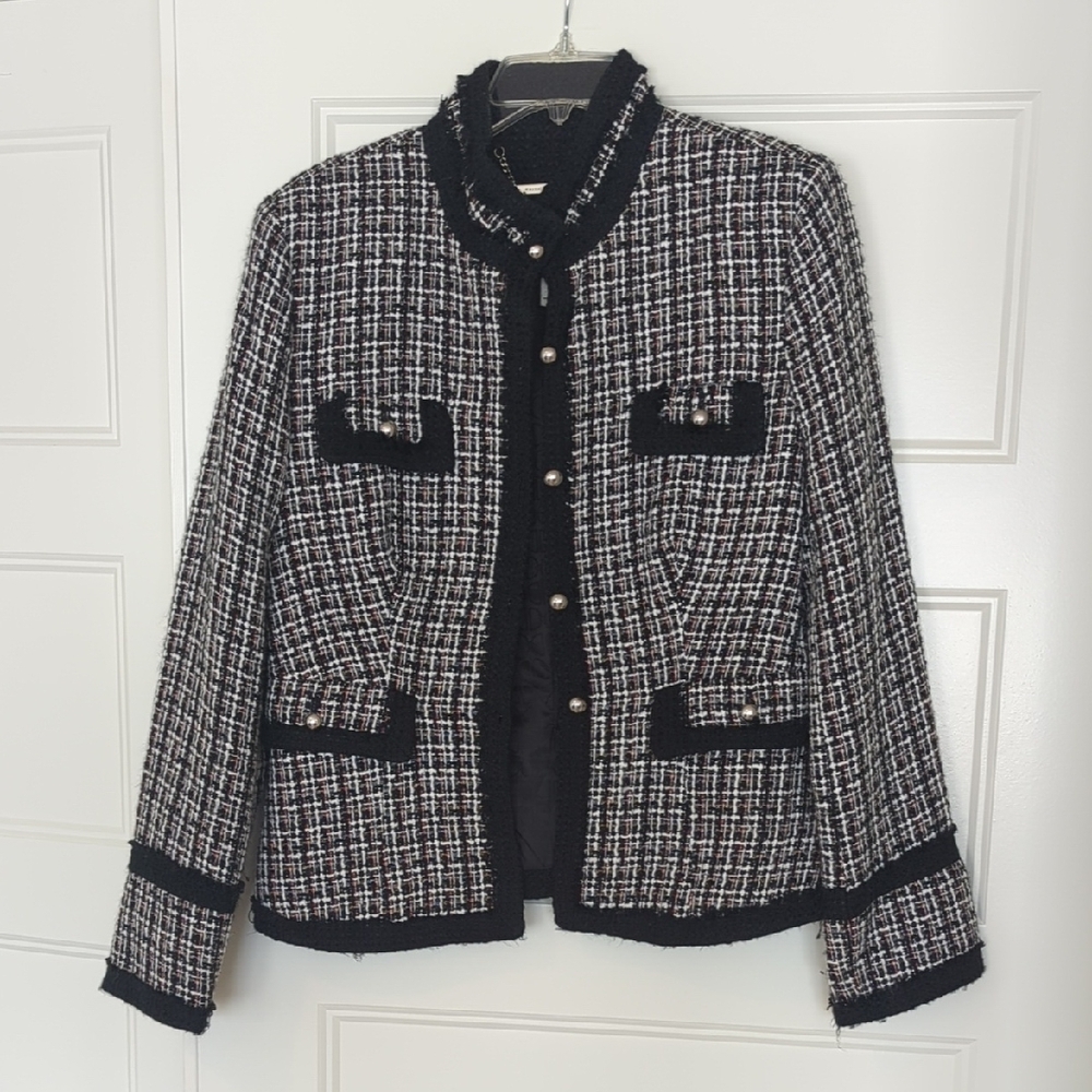 White House Black Market Black and White Tweed Blazer
